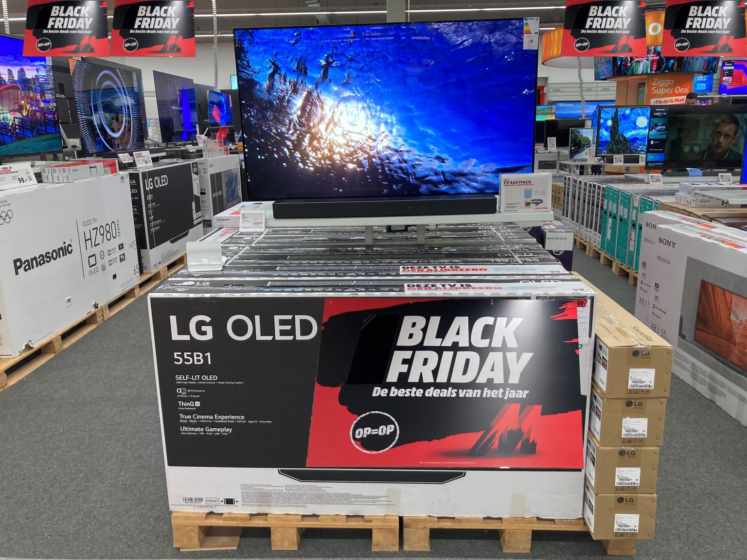 Mediamarkt Hoorn; Black Friday Hof van Hoorn