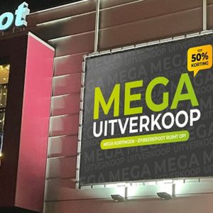 EP:Beerepoot; Mega Uitverkoop EP:Beerepoot; Mega Uitverkoop